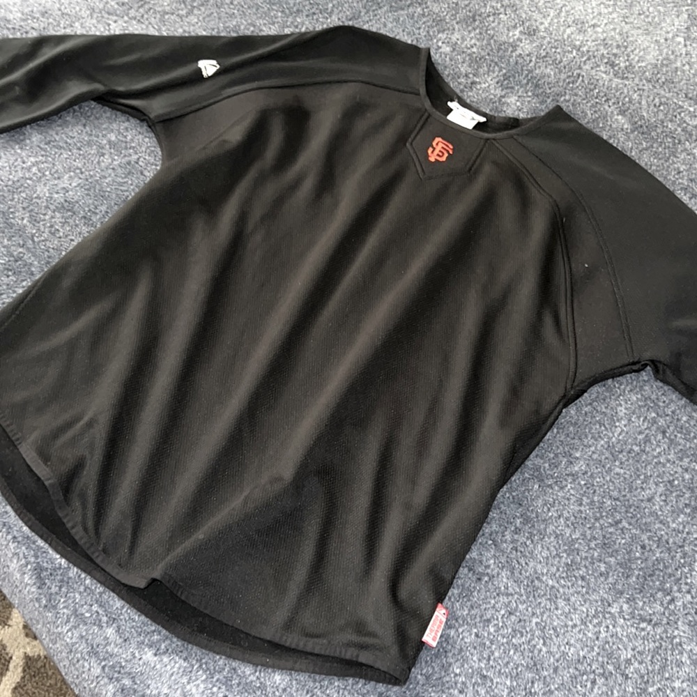 SF Giants baseball warm-up long sleeve